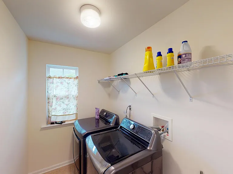 206 Concord Pl — Photo 33