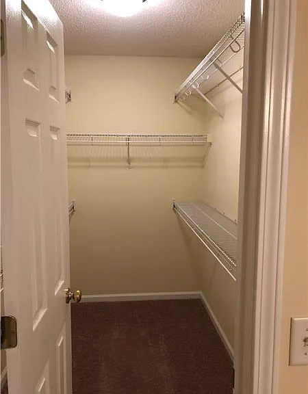 15 Ledgestone Ln — Photo 14