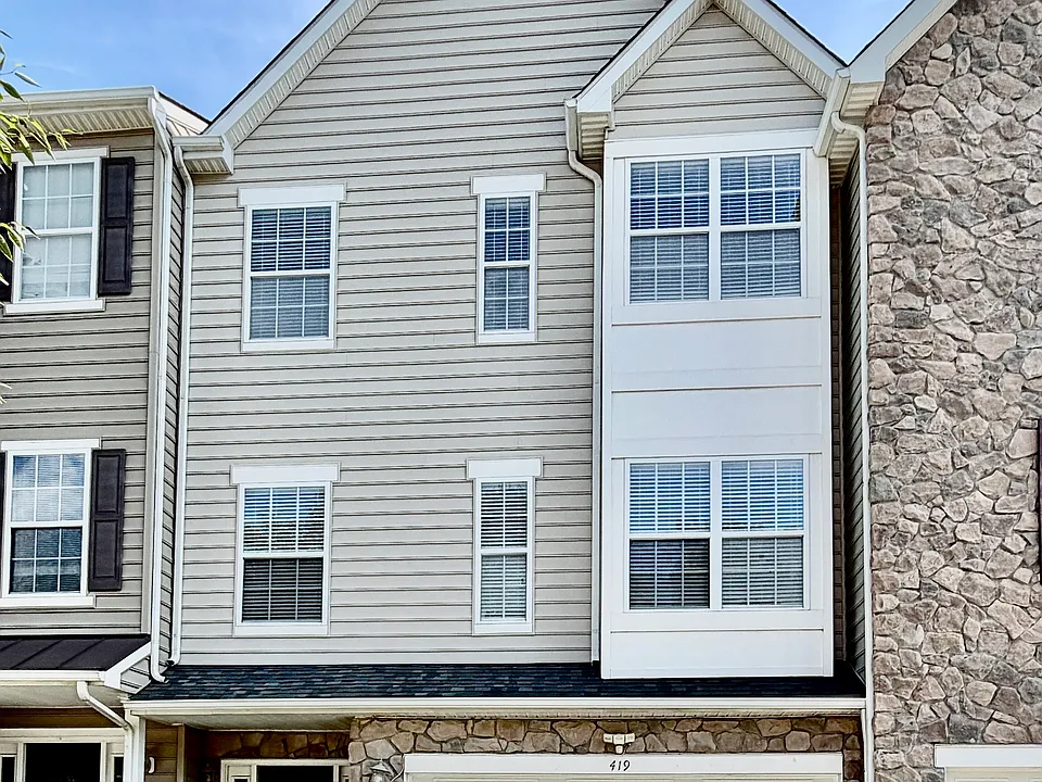 419 Jacobsen Dr