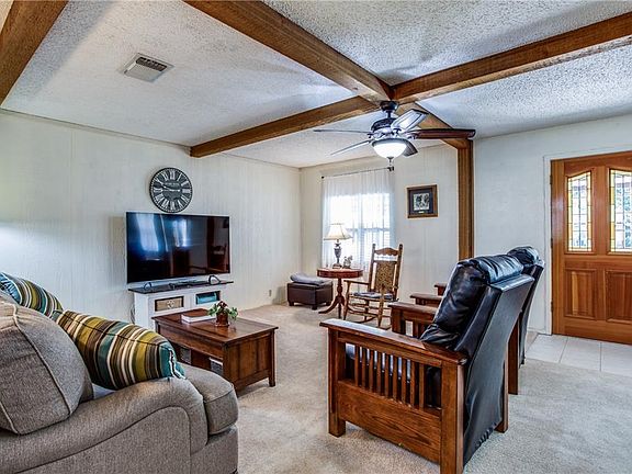 4th image of 716 Opal St