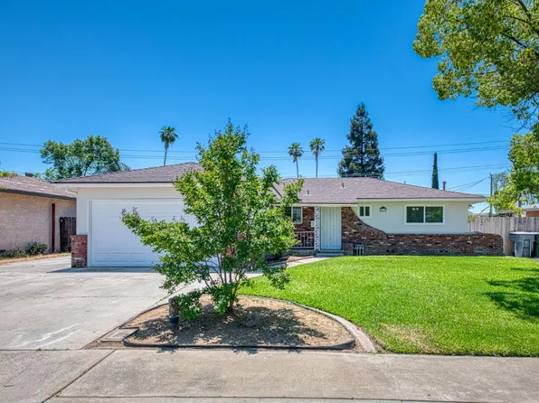 478 W Beverly Dr, Clovis, CA 93612