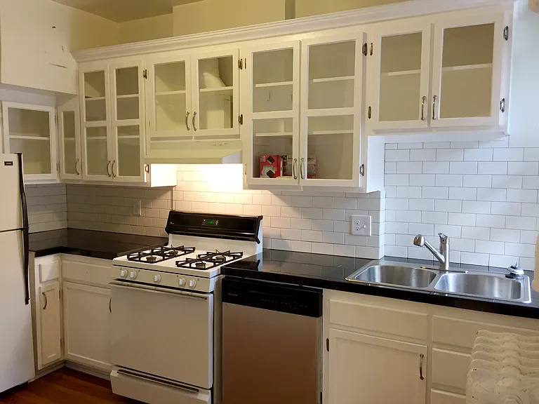 1400 N Detroit St #6 — Photo 11