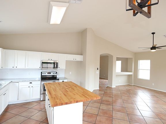 2nd image of 7534 W Mission Valley Dr