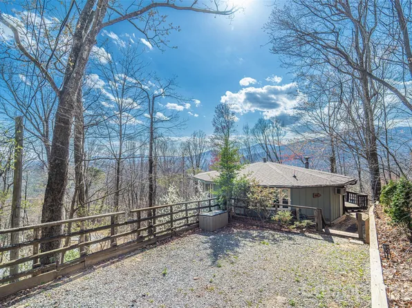 503 Youngs Mountain Dr, Lake Lure, NC 28746