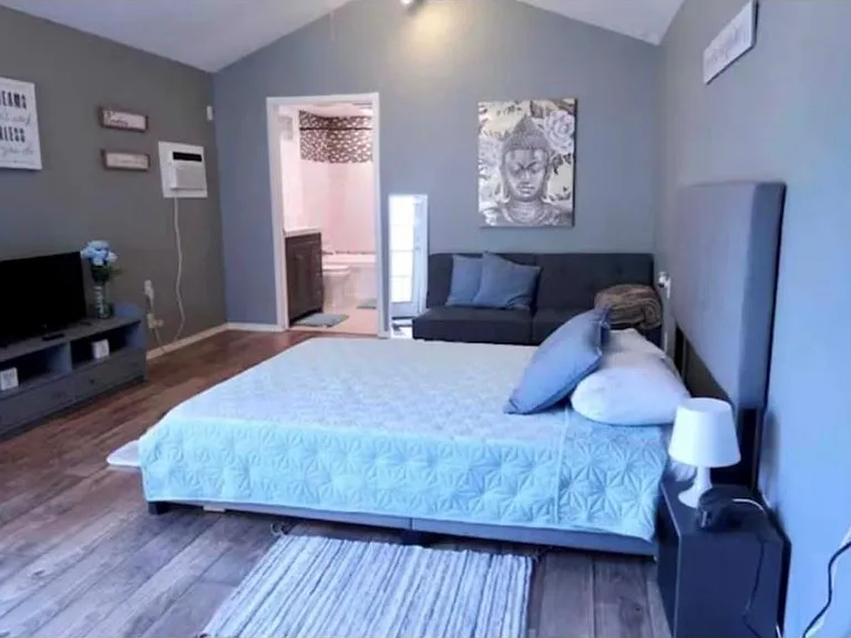 2606 Stanford St #5 — Photo 4