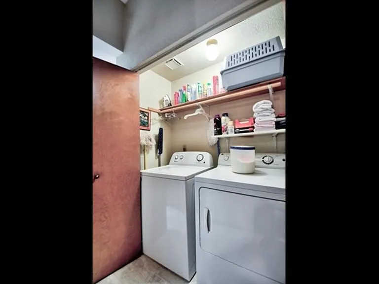 3137 Hampton Dr SW — Photo 15