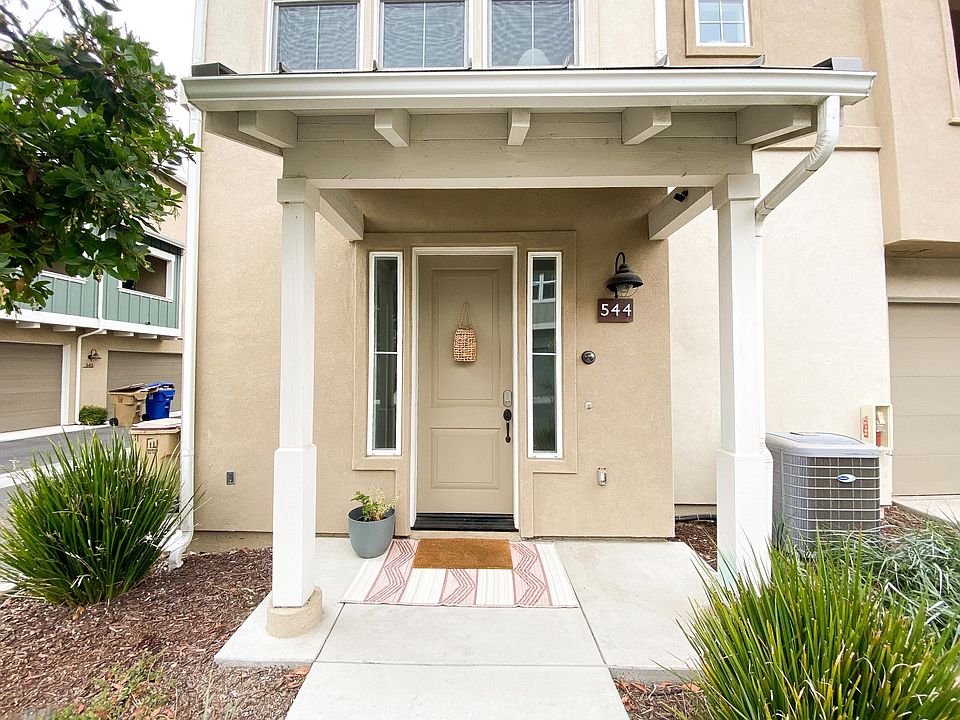 1st image of 544 Covelo Ln #544