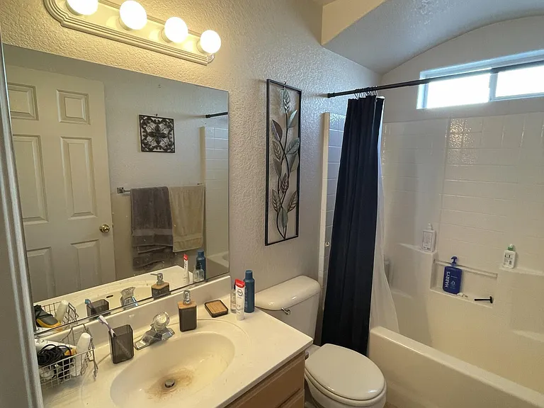 1071 Rolling Hills Dr — Photo 10