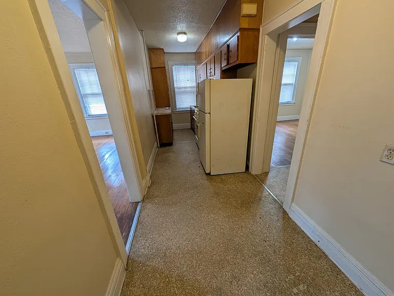305 Main St #1 — Photo 6