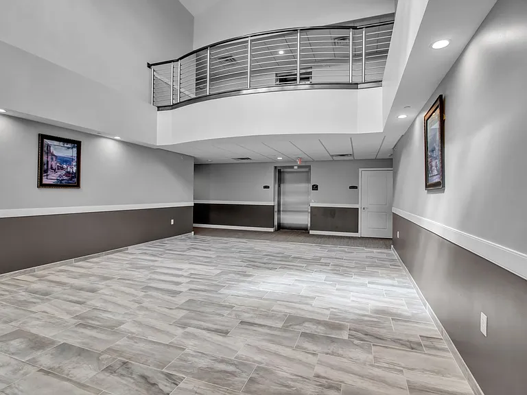 9150 Transit Rd — Photo 32