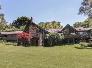 24500 N Kelsey Rd, Barrington, IL 60010