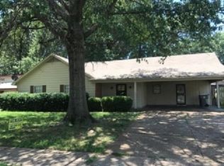 3955 Lacewood Dr, Memphis, TN 38115