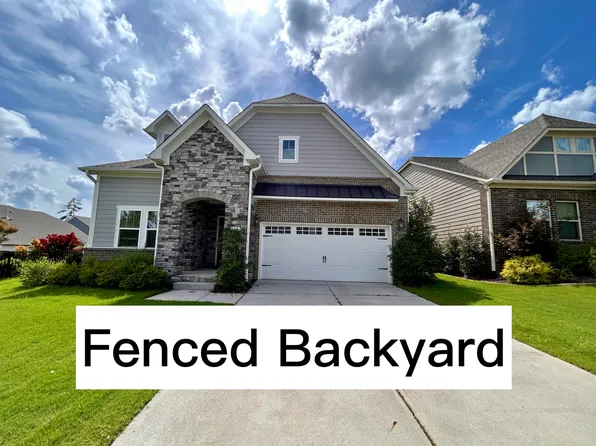 132 Blue Hydrangea Ln, Holly Springs, NC 27540