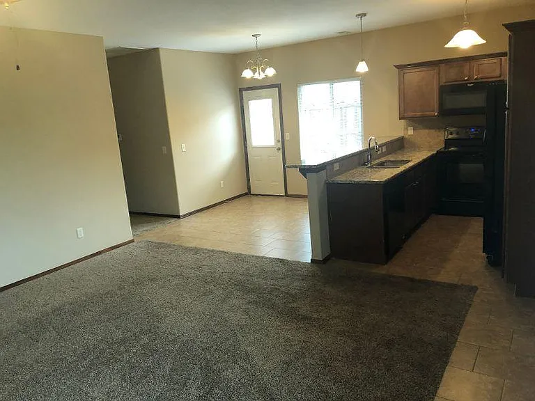5563 N Lycee Ct — Photo 3