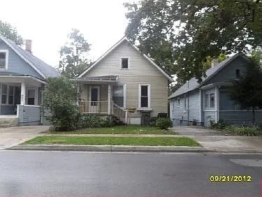 461 Franklin Blvd photo 1