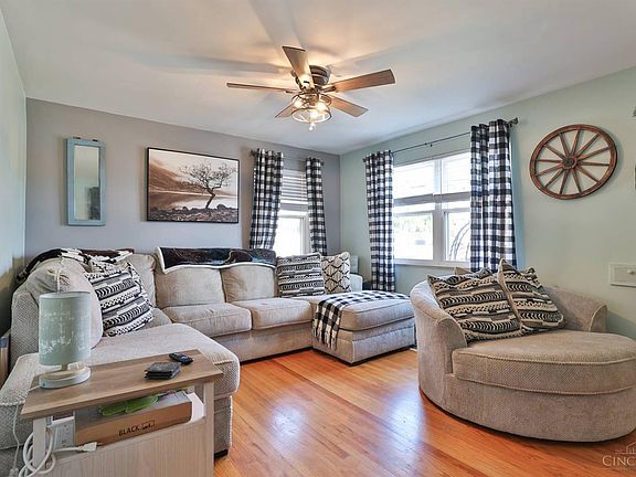 4th image of 8281 Royal Heights Dr