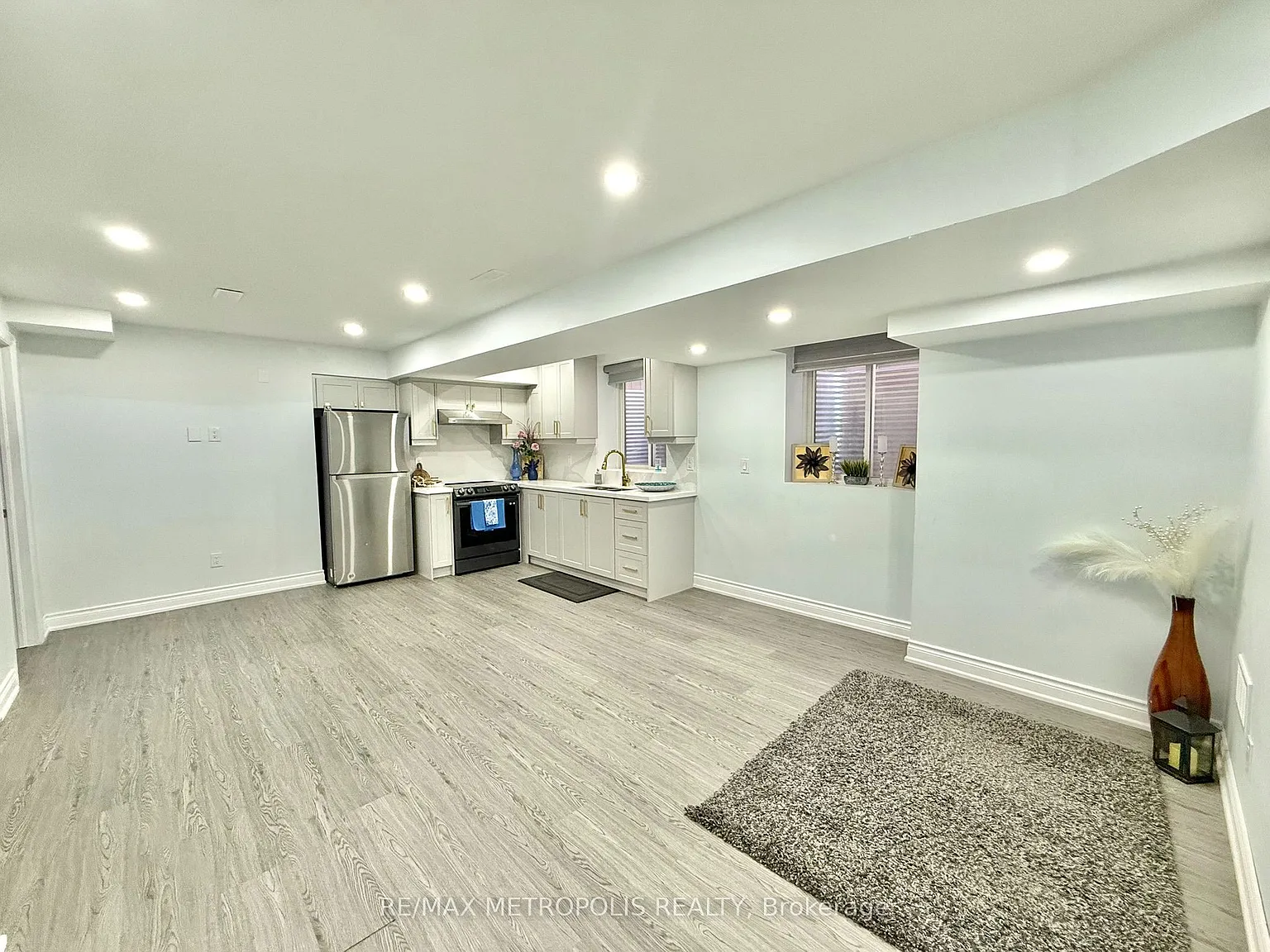 2 bed, $1,800 — Photo 2