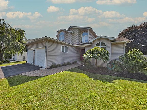 4th image of 1317 Melanie Ln