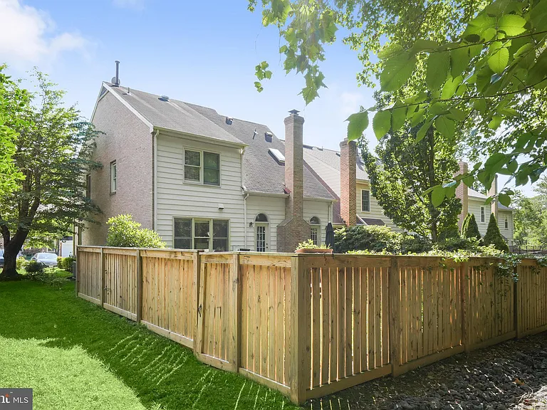 12121 Gatewater Dr — Photo 34