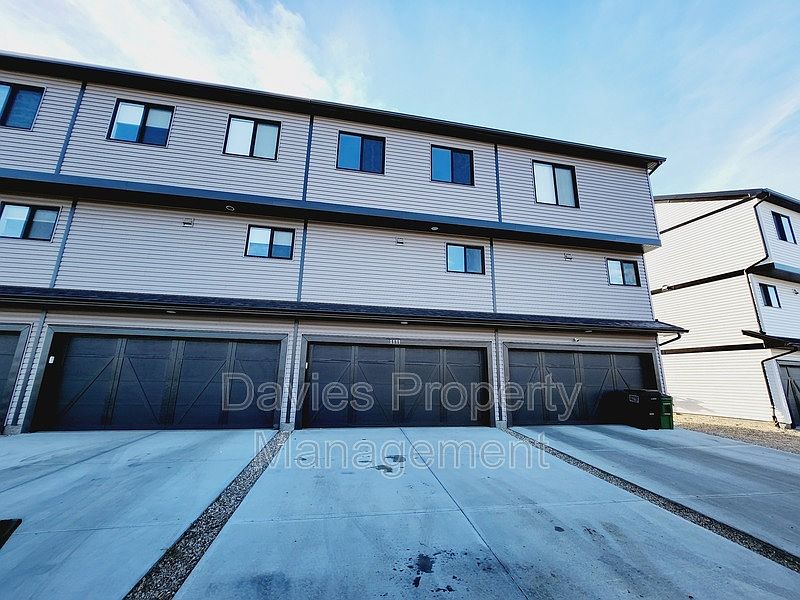 Edmonton Townhouse for rent - 3 Bedrooms — photo 15