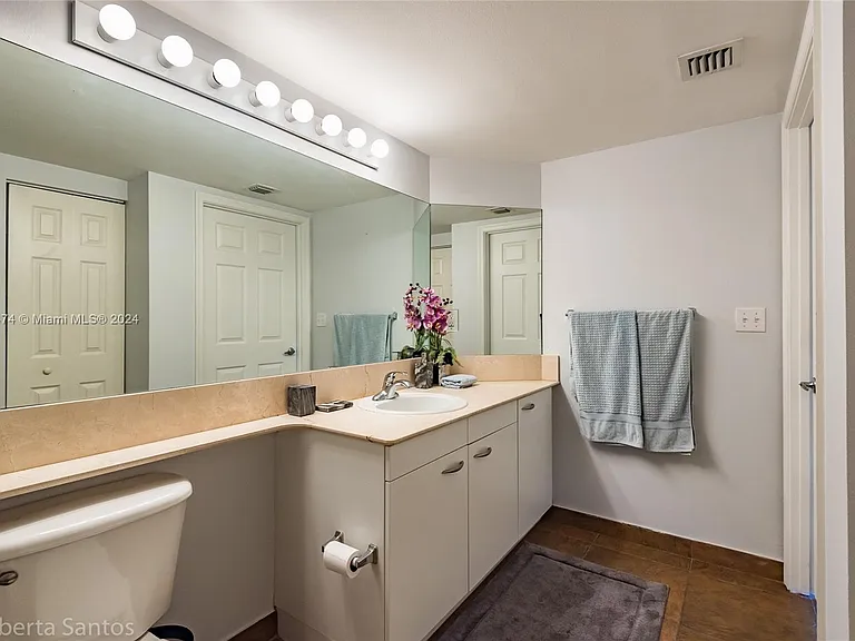 2080 S Ocean Dr #602 — Photo 23