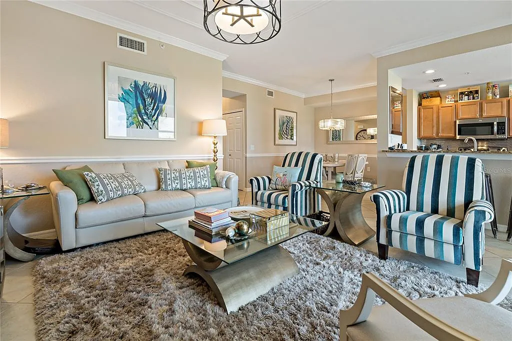 2 bed, 2.0 bath, 1156 sqft, $2,295 — Photo 2