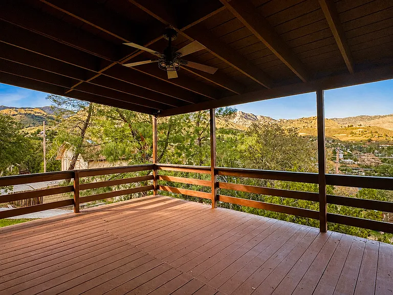 51 Lakeair Dr — Photo 6