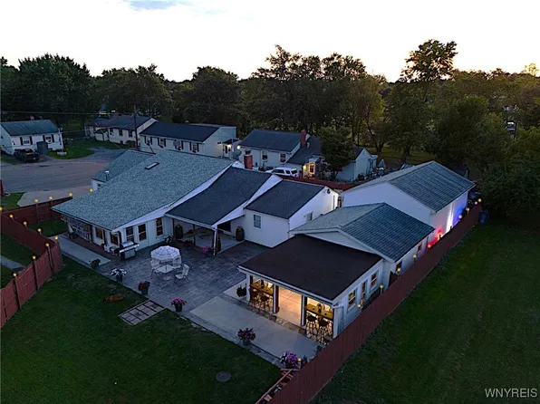 17 Redwood Dr #15, Buffalo, NY 14225