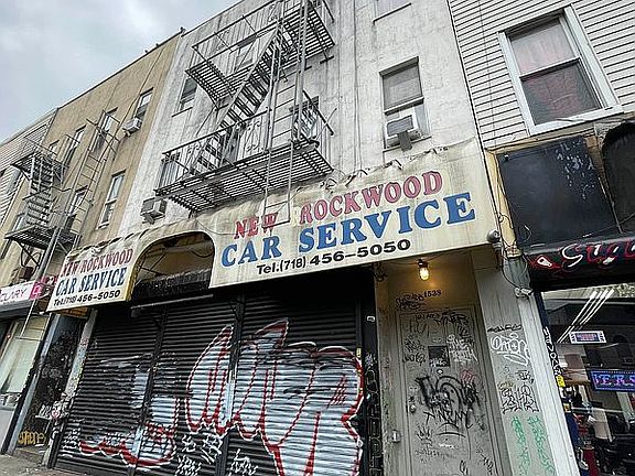 2nd image of 1538 Gates Ave