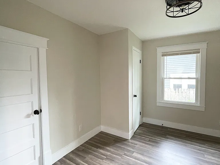 130 Lucile St — Photo 13