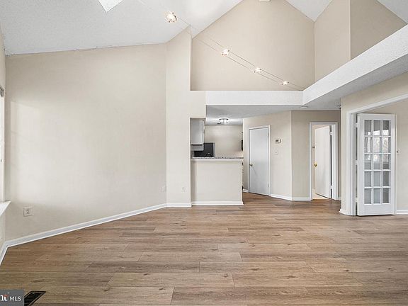 5th image of 10835 Amherst Ave APT C