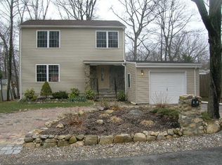 43 Lilchester Rd, Hopatcong, NJ 07843