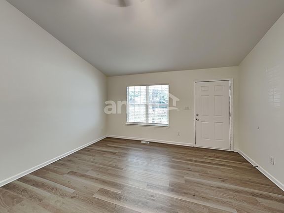 5th image of 1379 Wall St