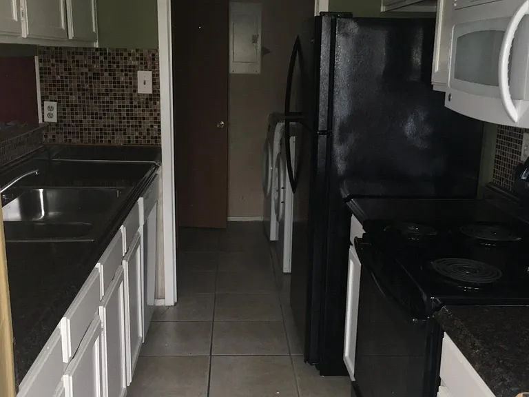 Kirksey Dr — Photo 4