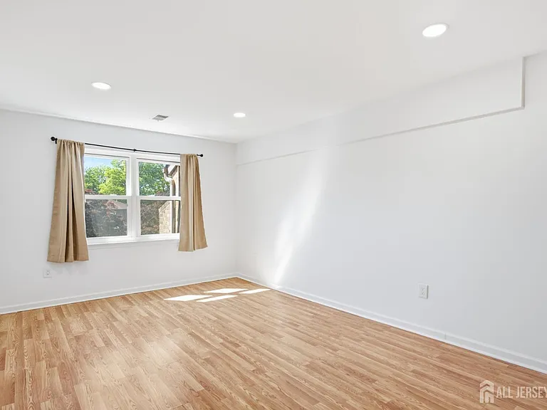 1719 Raspberry Ct — Photo 7