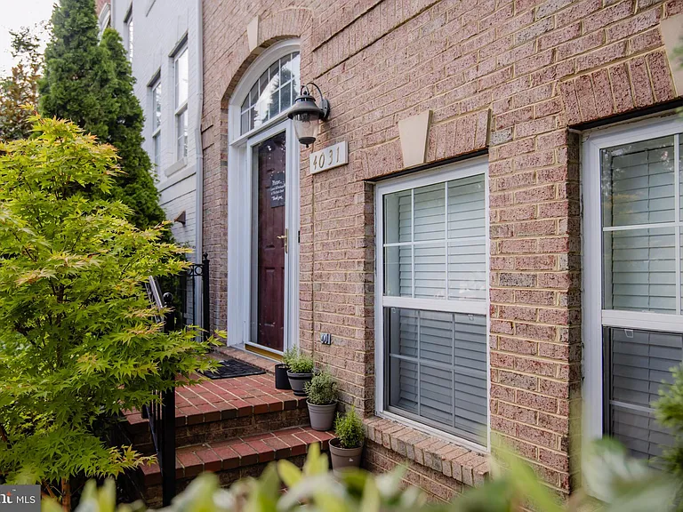 4031 Columbia Pike — Photo 3