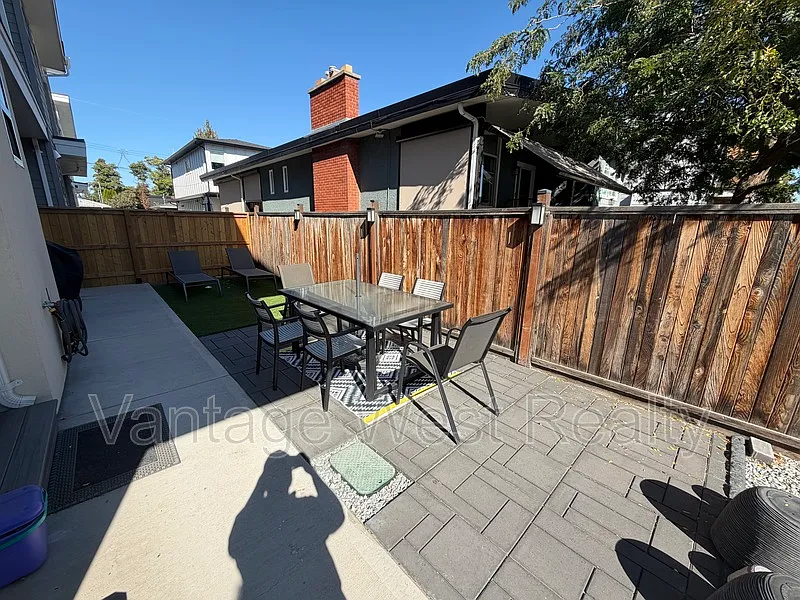 3 bed, 2.5 bath, 1245 sqft, $2,995 — Photo 4
