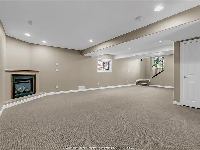 420 Runstedler Dr — Photo 27