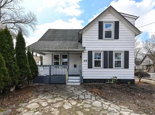6627 Vista Ave, Wauwatosa, WI 53213