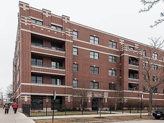 1st image of 4553 N Magnolia Ave APT 402
