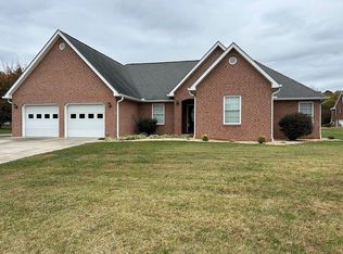 15 E Dale Ct, Greeneville, TN 37745