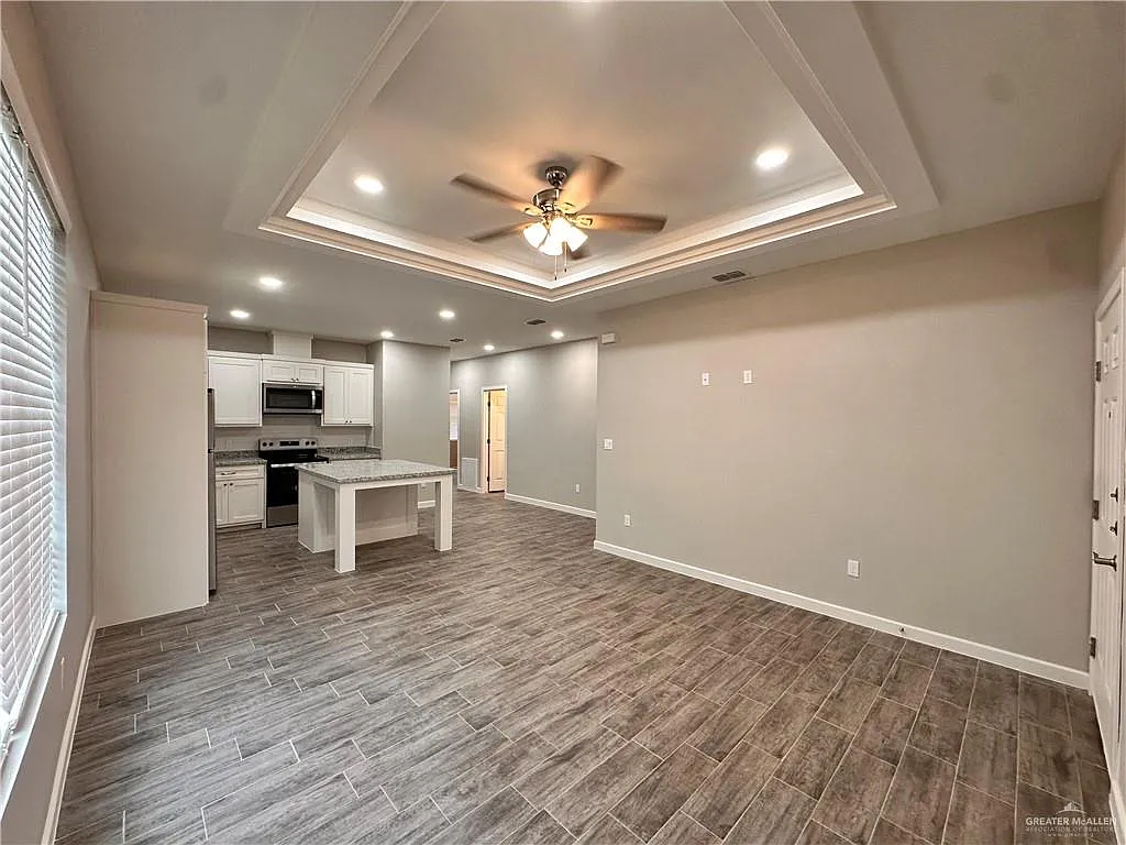 Building Photo - 2308 E San Andrea St #2