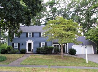 7 Doncaster Rd, Lynnfield, MA 01940