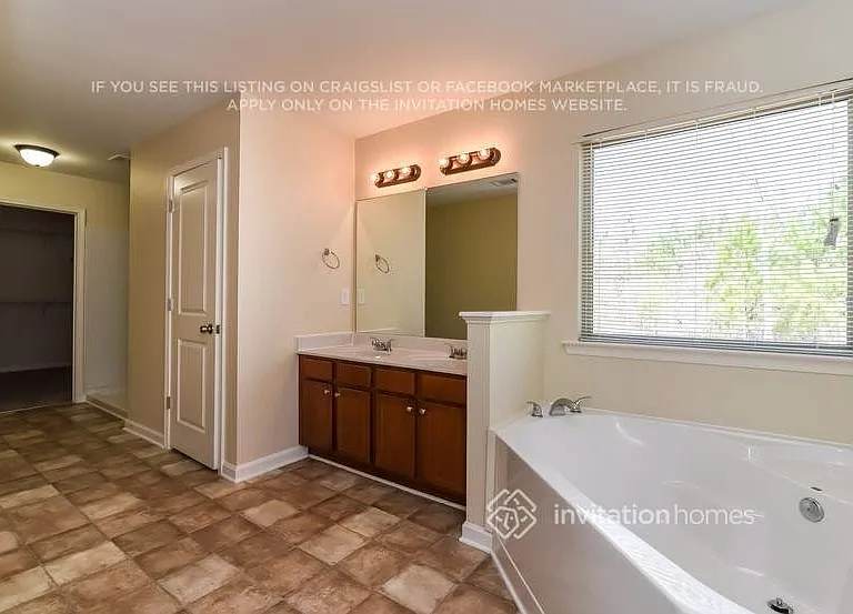 3467 Rosebud Park Dr — Photo 20