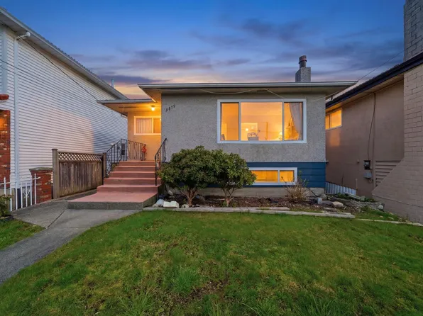 5679 Clinton St, Burnaby, BC V5J 2M2