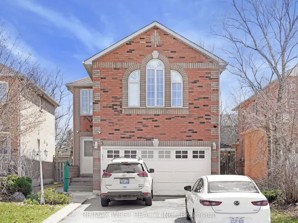 3 Amaryllis Ave, Richmond Hill, ON L4E 3T7