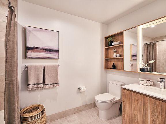 4th image of 228 W Hill St #3881444