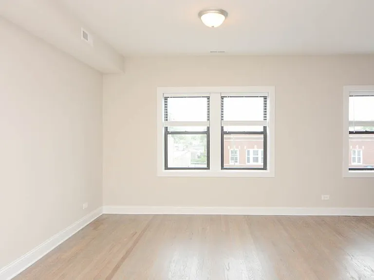 3407 W Fullerton Ave #D4 — Photo 11