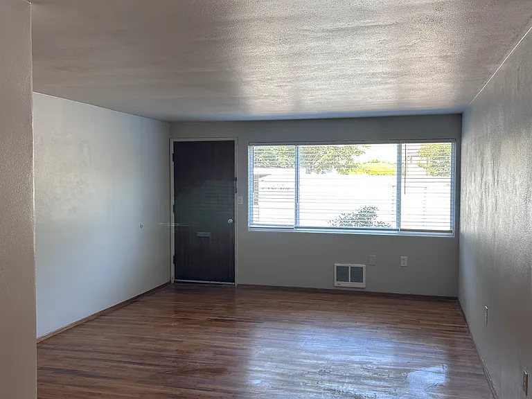 2900 NW Polk Ave #110 — Photo 7