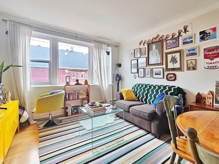 62 Spadina Ave #8 — Photo 1